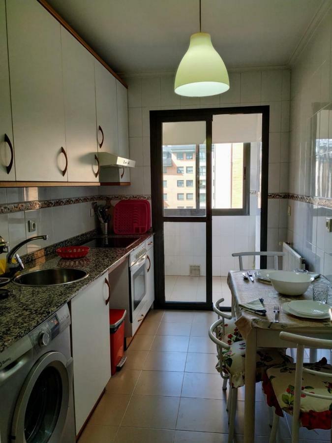 Apartamento En Oviedo,Wifi Екстериор снимка